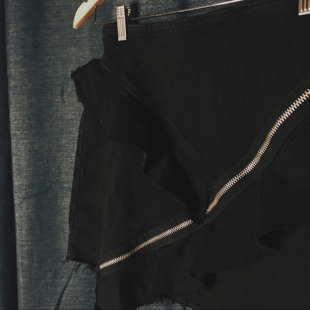 💥24 HR CLEAR-OUT💥 Zara Denim Mini Skirt - Picture 4 of 4